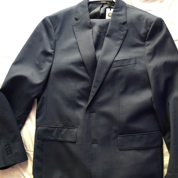 Banana Republic suit. Italian wool. Jacket 40R slacks 32R - Picture 1 of 7